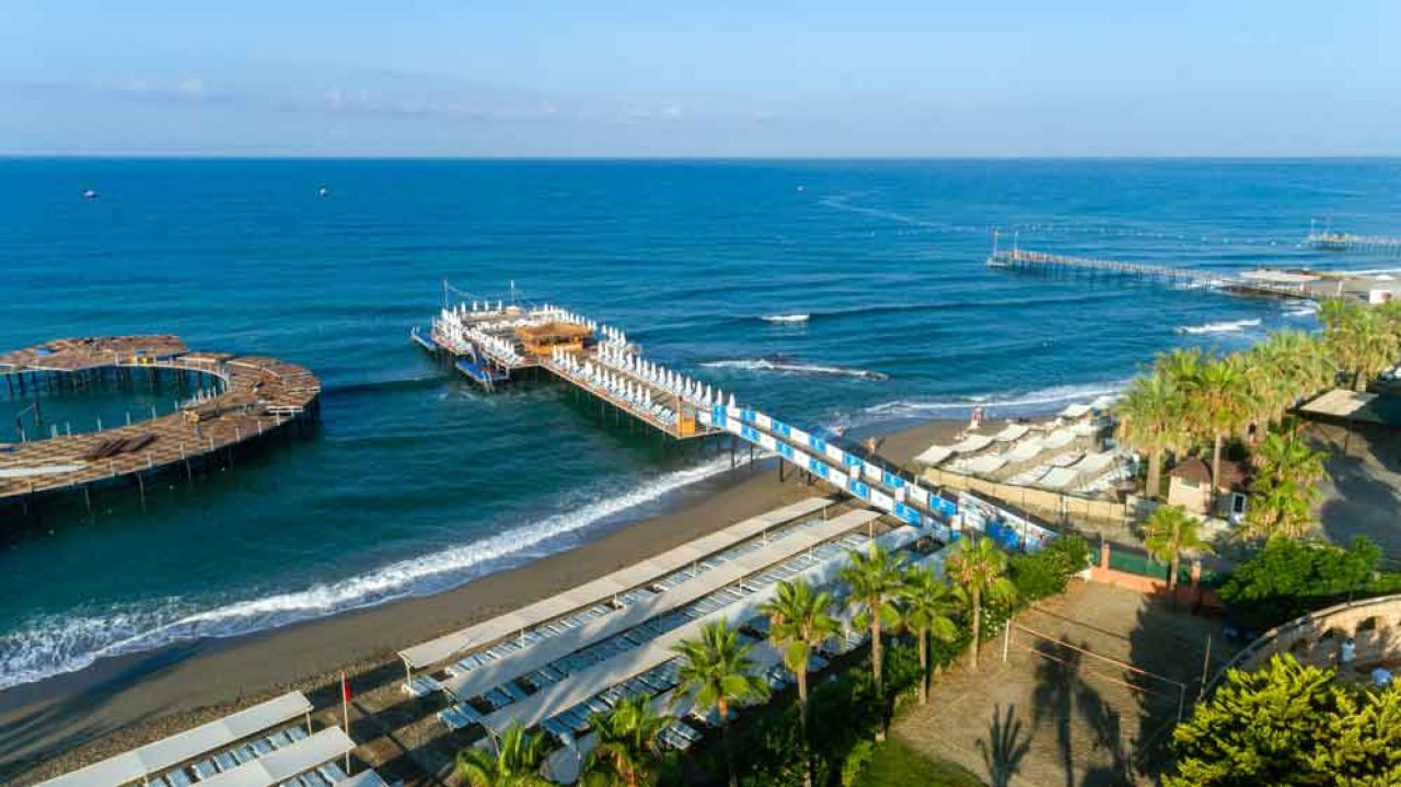 Private transfer from Antalya Airport to Payallar for business or holiday travel