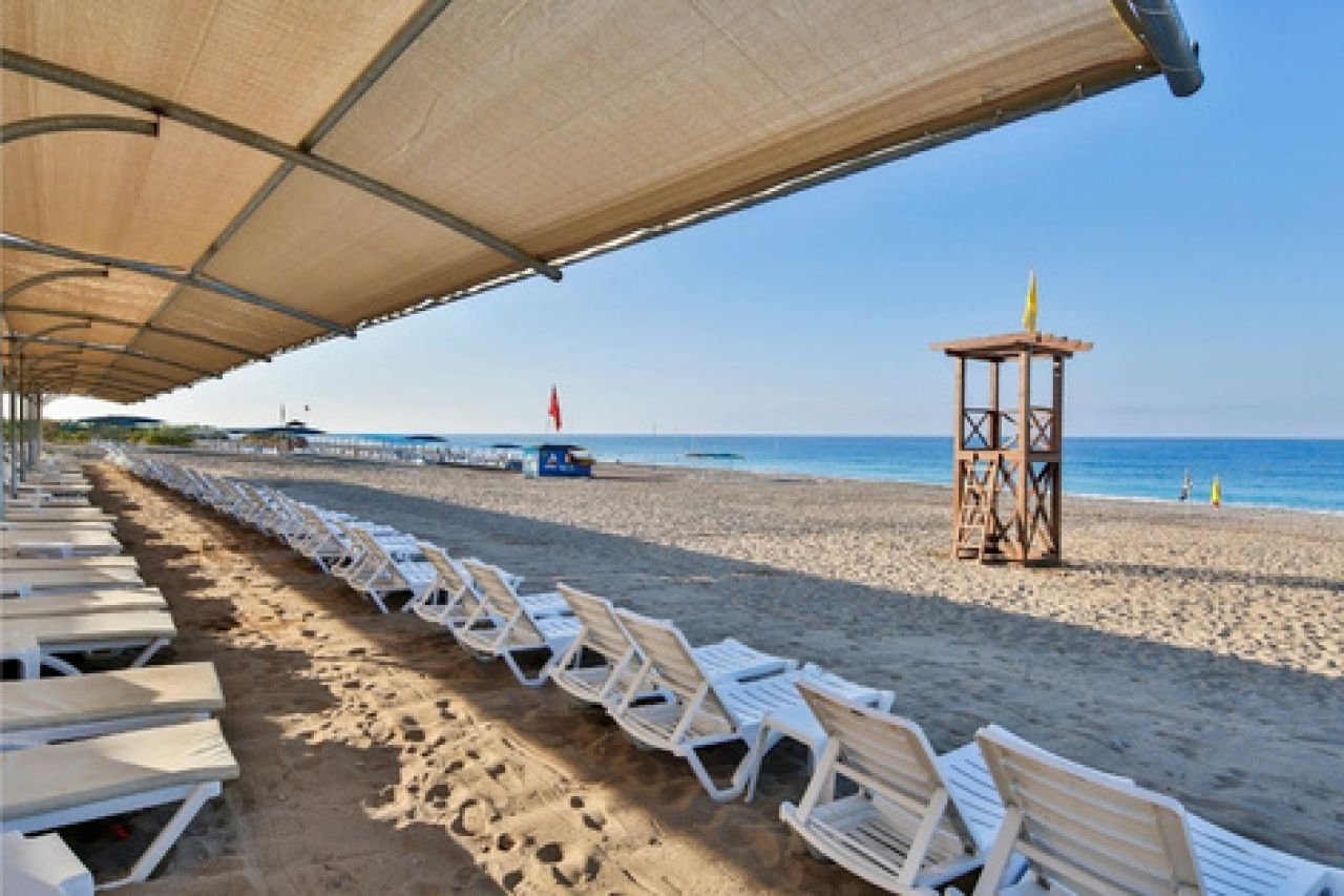 Private transfer from Antalya Airport to Cenger for business or holiday travel