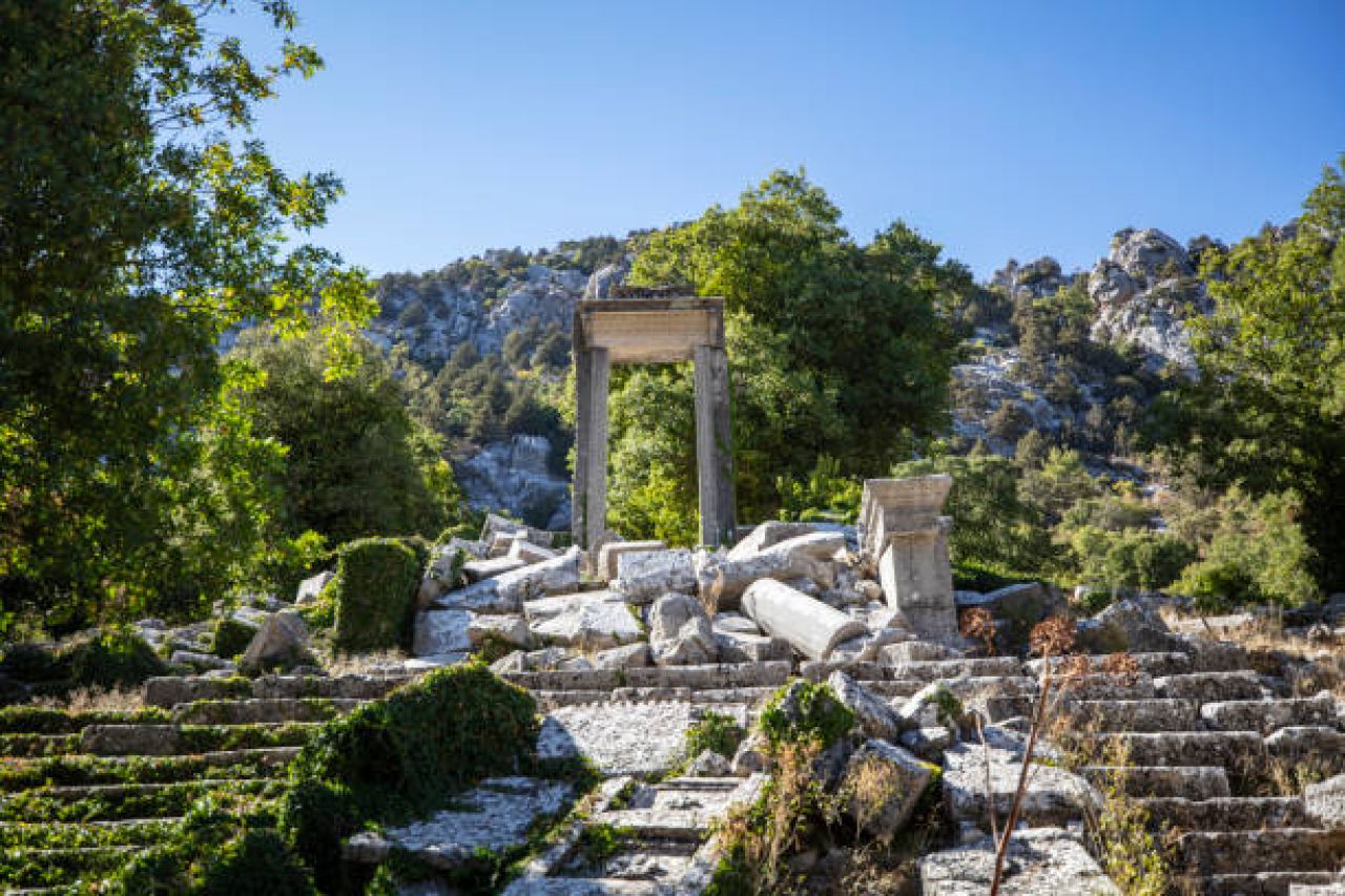 Private transfer from Antalya Airport to Korkuteli for business or holiday travel
