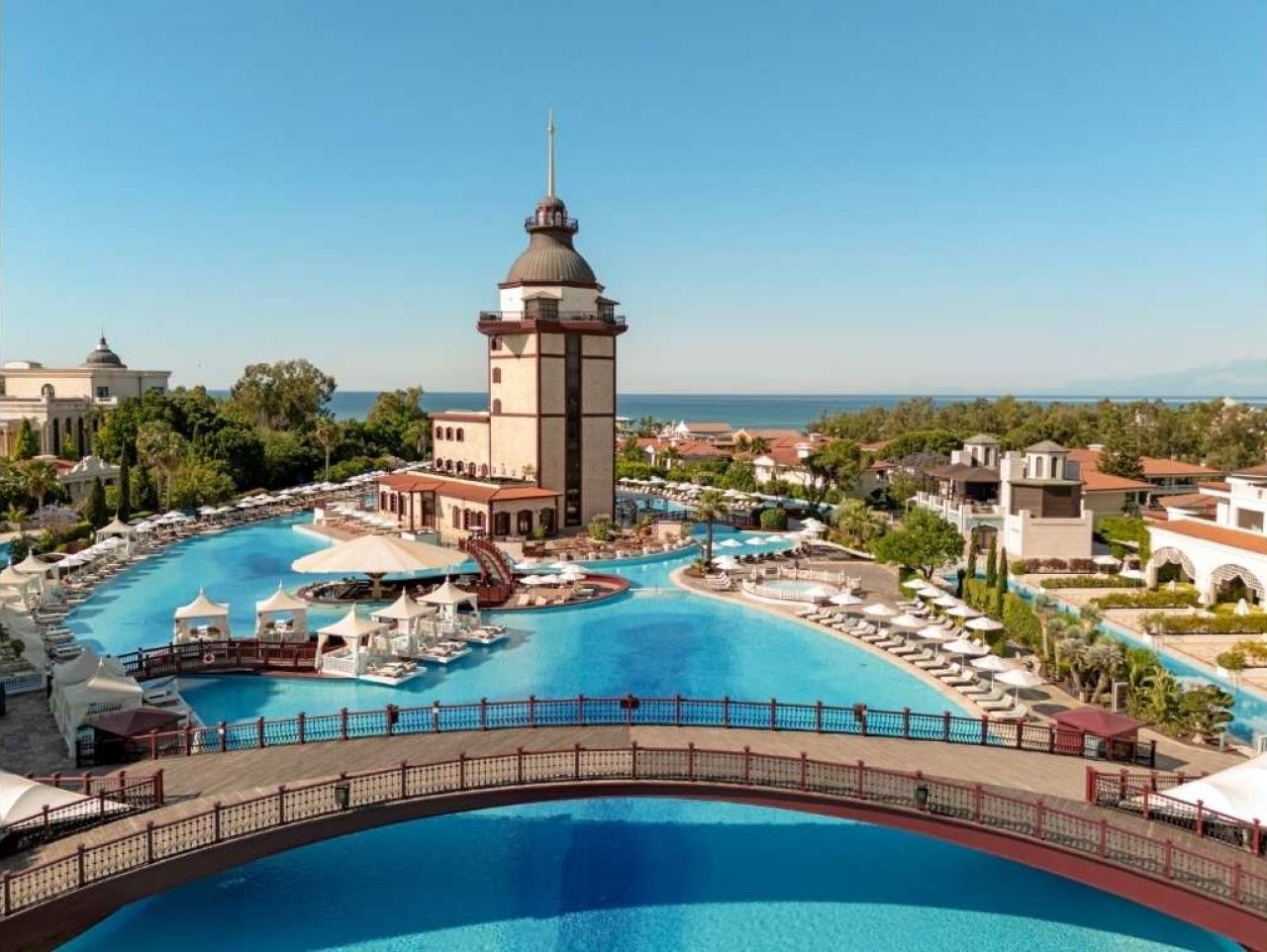 Antalya Lara VIP transfer konforlu araç içi