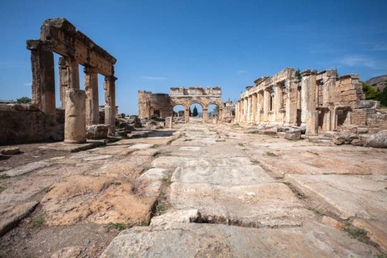 Reliable transportation from Denizli to Antalya Airport transfer service