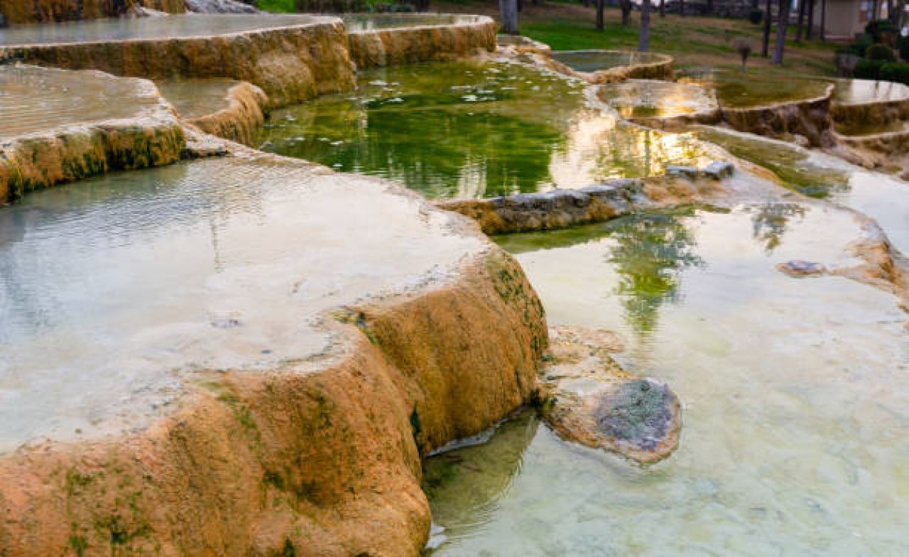 Comfortable transportation to attractions in Pamukkale with Antalya Airport transfer service