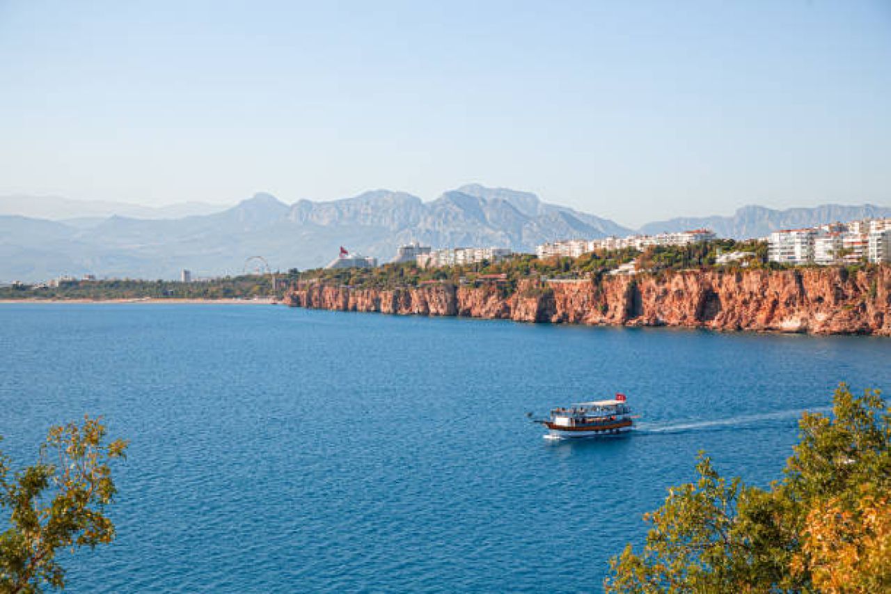 Privater Transfer vom Flughafen Antalya nach Antalya für Geschäfts- oder Urlaubsreisen