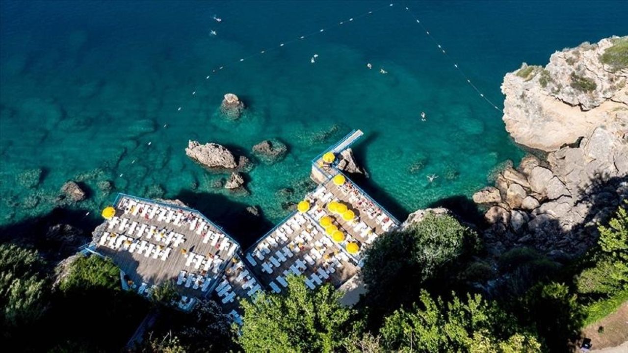 Antalya Lara VIP transfer konforlu araç içi