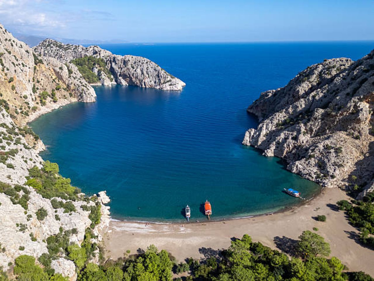 Private transfer from Antalya Airport to Kumluca for business or holiday travel